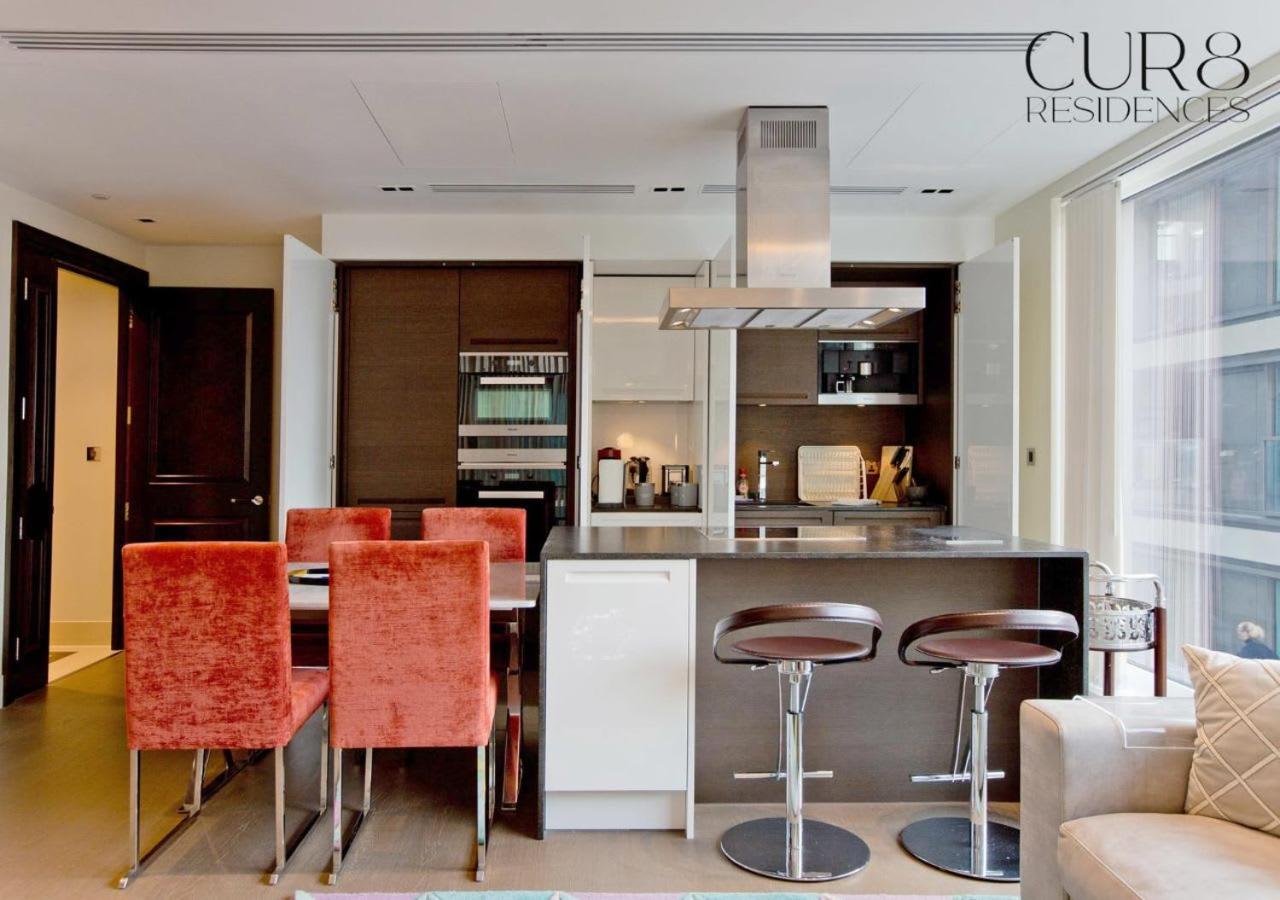 Luxurious West Kensington Flat With Views *